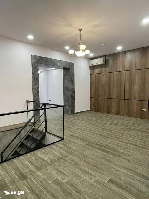 4-комнатная квартира