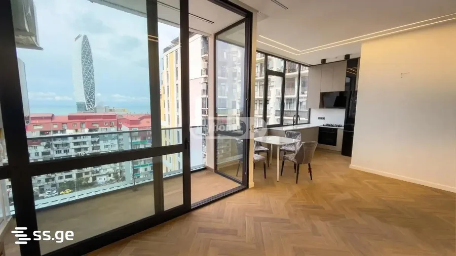 1+1 на Parnavaz Mepe Street 145 Old Batumi District