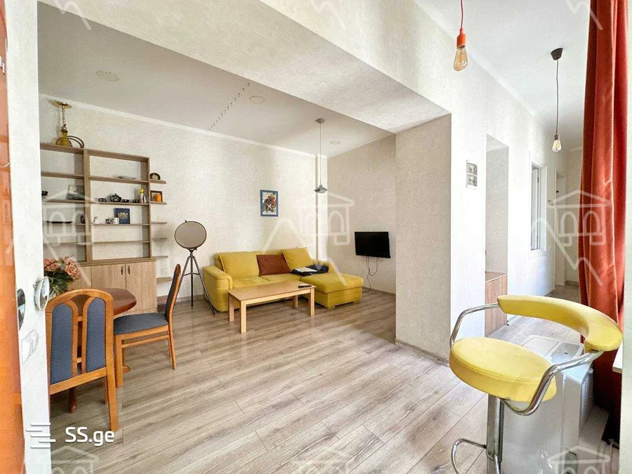 2 room Flat For Sale. Vera