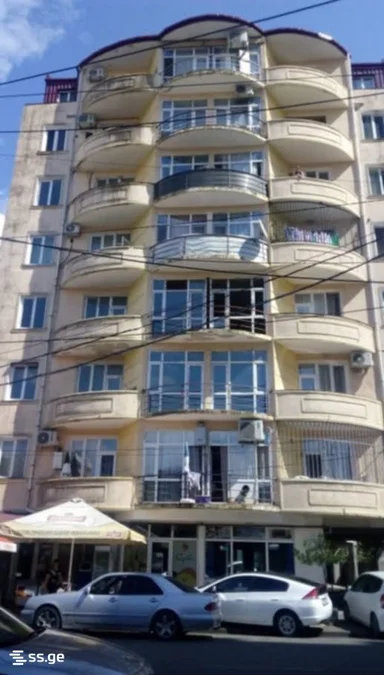 3-комнатная квартира в районе Багратиони