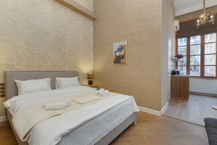 Opera Apartments 3