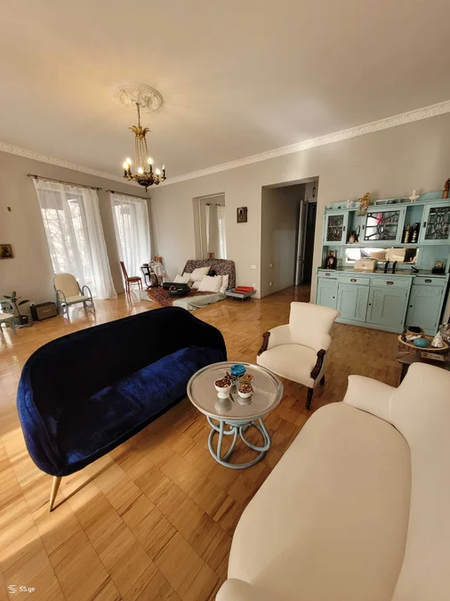 2 room Flat For Rent. Vake
