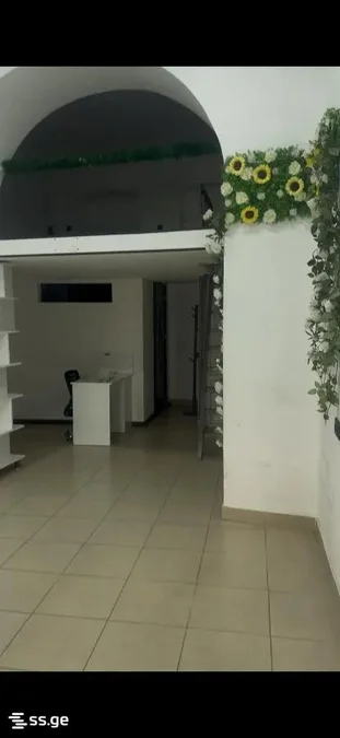 Коммерческое помещение. Чугурети