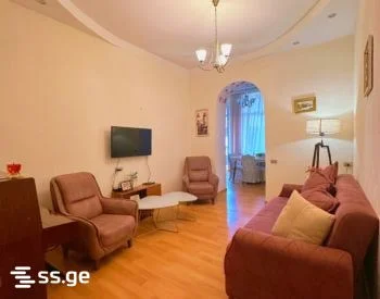 3-комнатная квартира в Тбилиси