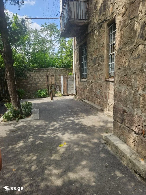 1 room Flat For Sale. Navtlugi