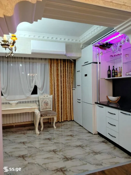 3-комнатная квартира в Тбилиси