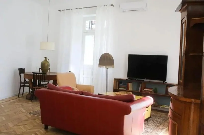 Ул. Иерусалими, 5: 2-комнатная, 70.0 м²