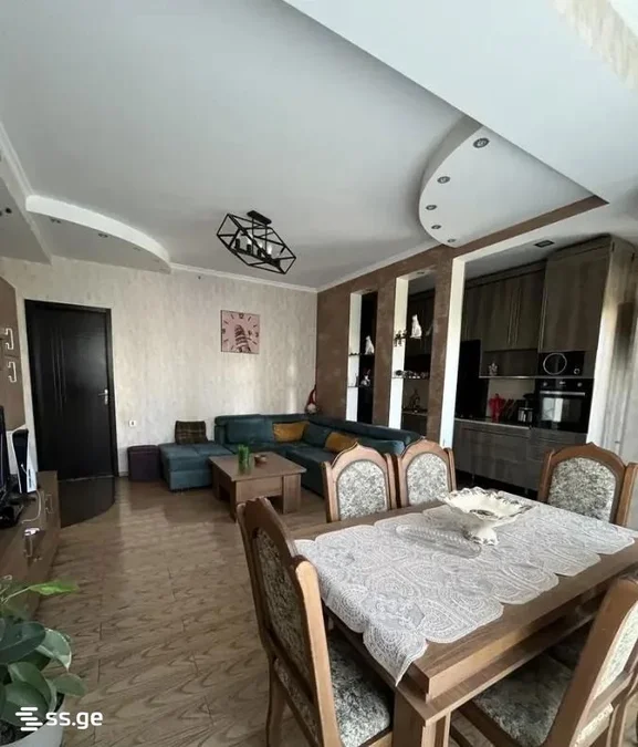 3-комнатная квартира в Тбилиси