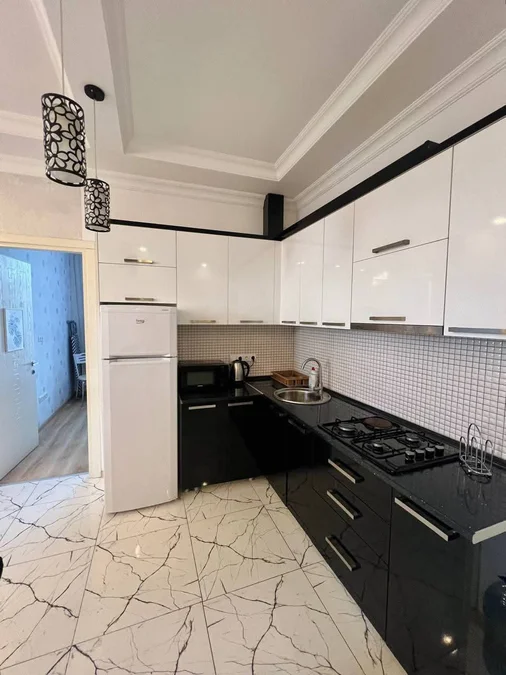 Долгосрочная аренда 3-комнатной квартиры в Rustaveli District