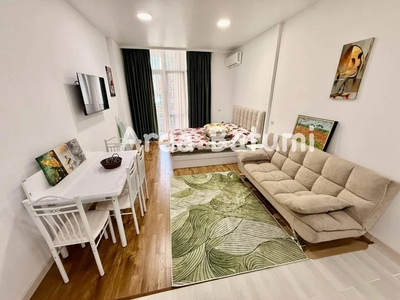Royal Residence: Студия, 38.0 м²