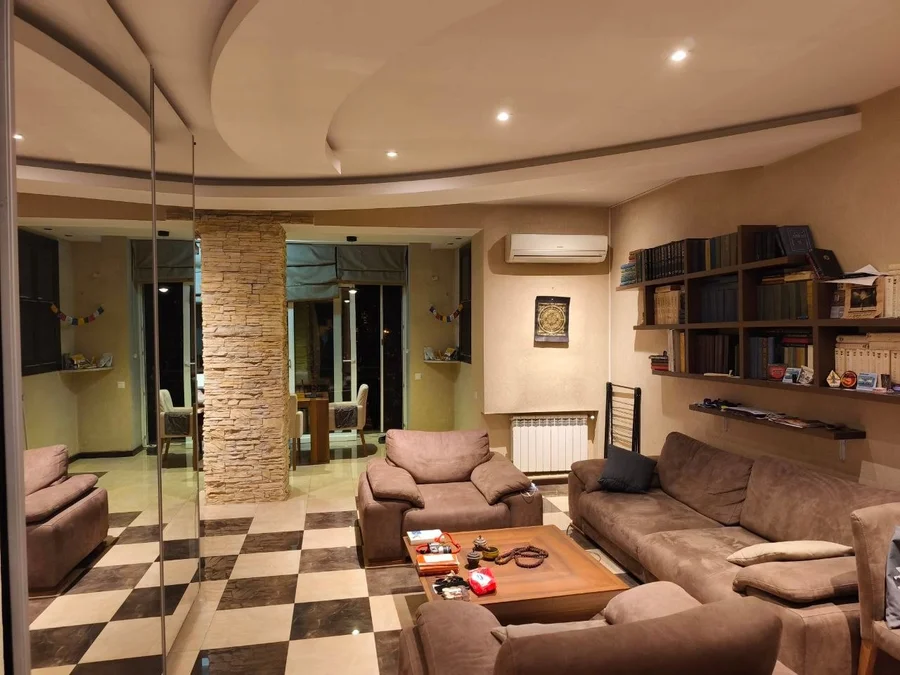 2-комнатная квартира, 80 м², $750