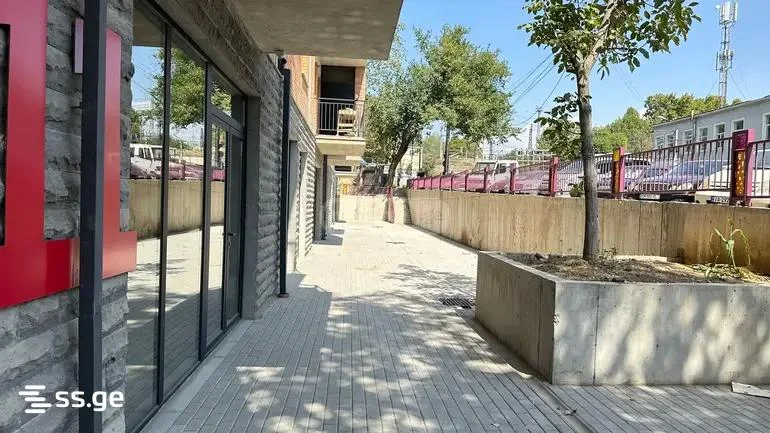 Коммерческое помещение 90 кв.м в Самгори, $1350