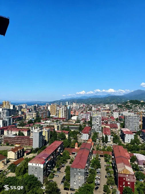 1+1 на Sherif Khimshiashvili St 30 Khimshiashvili District