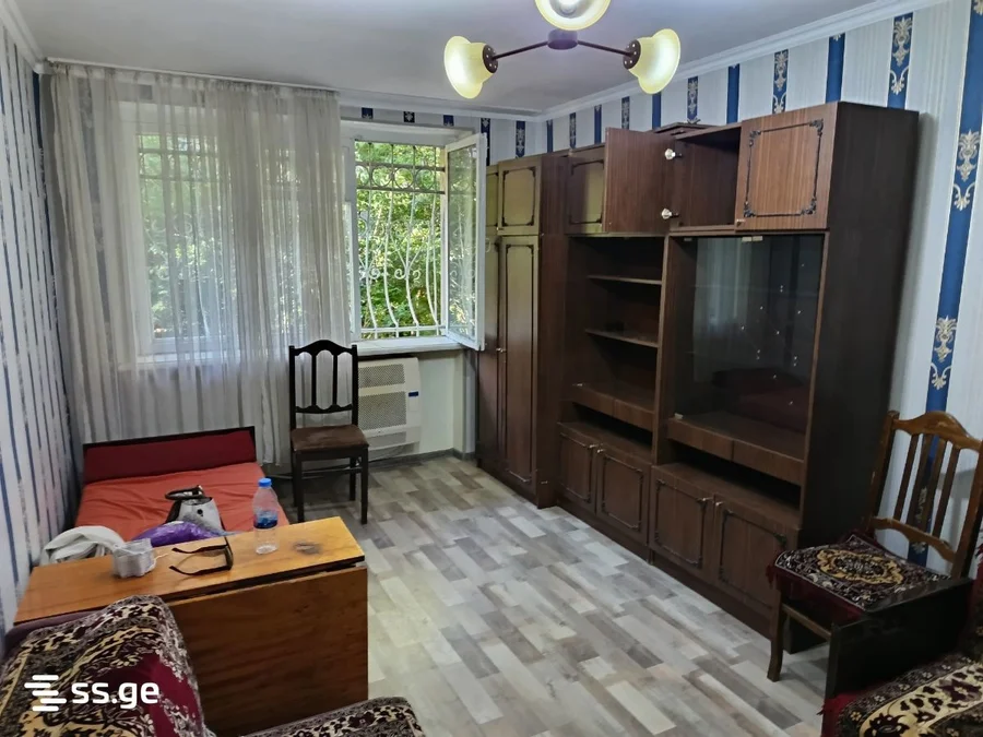 1 room Flat For Rent. Mesame masivi