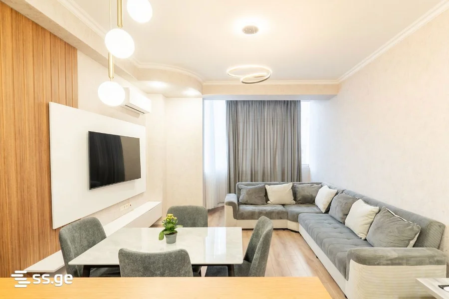 3 room Flat For Rent. Vake