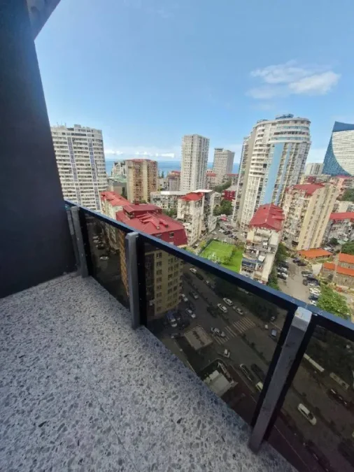 Студию у Гранд Молла, $400