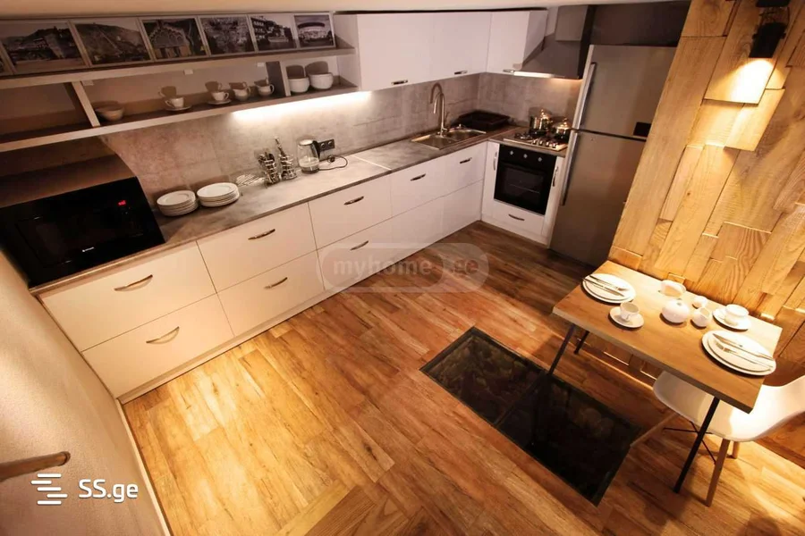 4 room Private House For Rent. Mtatsminda