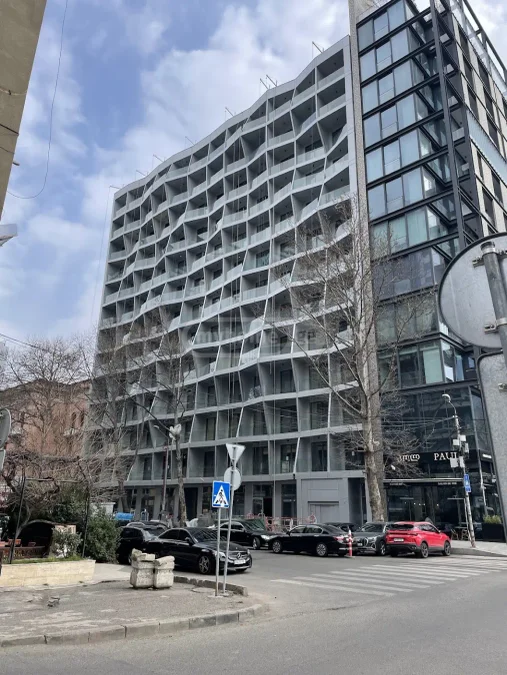 4-комнатная квартира в Ваке