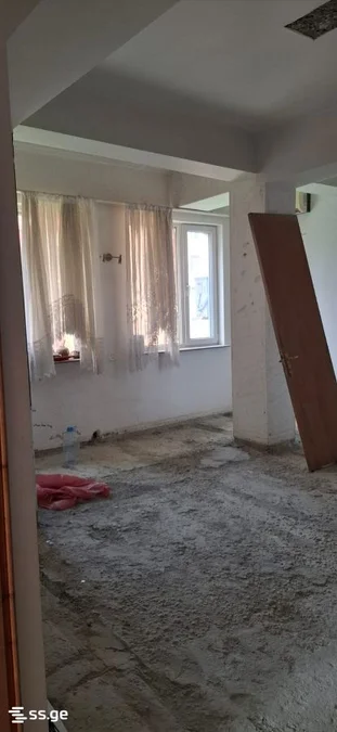 Коммерческое помещение на ტბელ აბუსერიძის ქ. 2 Khimshiashvili District