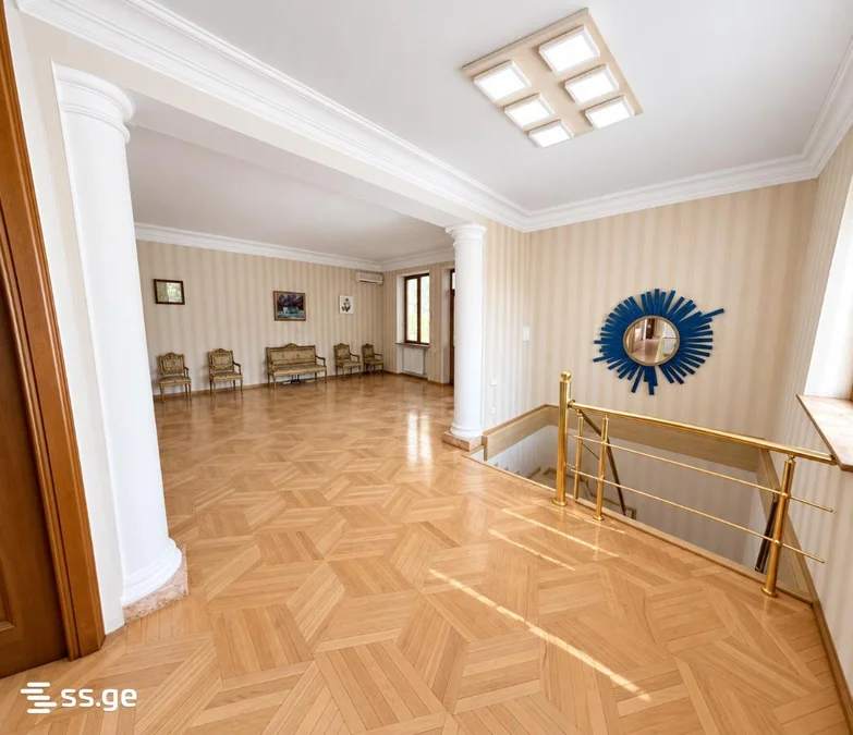 7-комнатная квартира на продажу. Сабуртало
