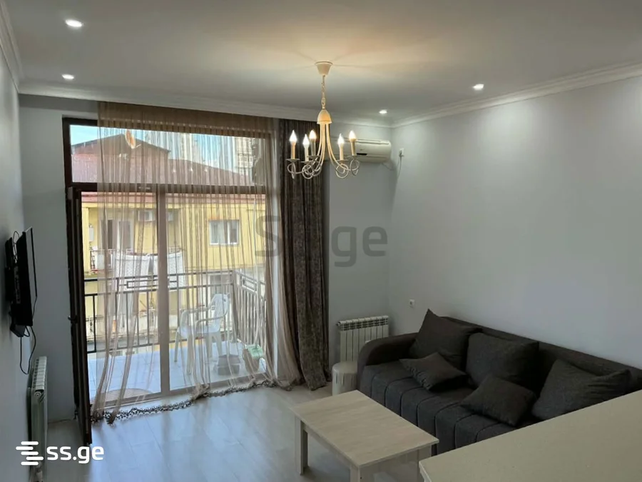 1+1 на Такаишвили улица 12 Bagrationi District