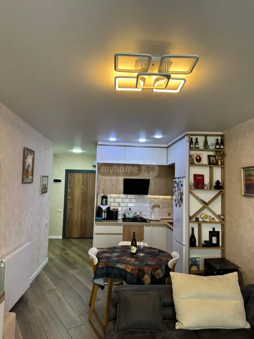 3-комнатная квартира 59 кв.м, $118,000