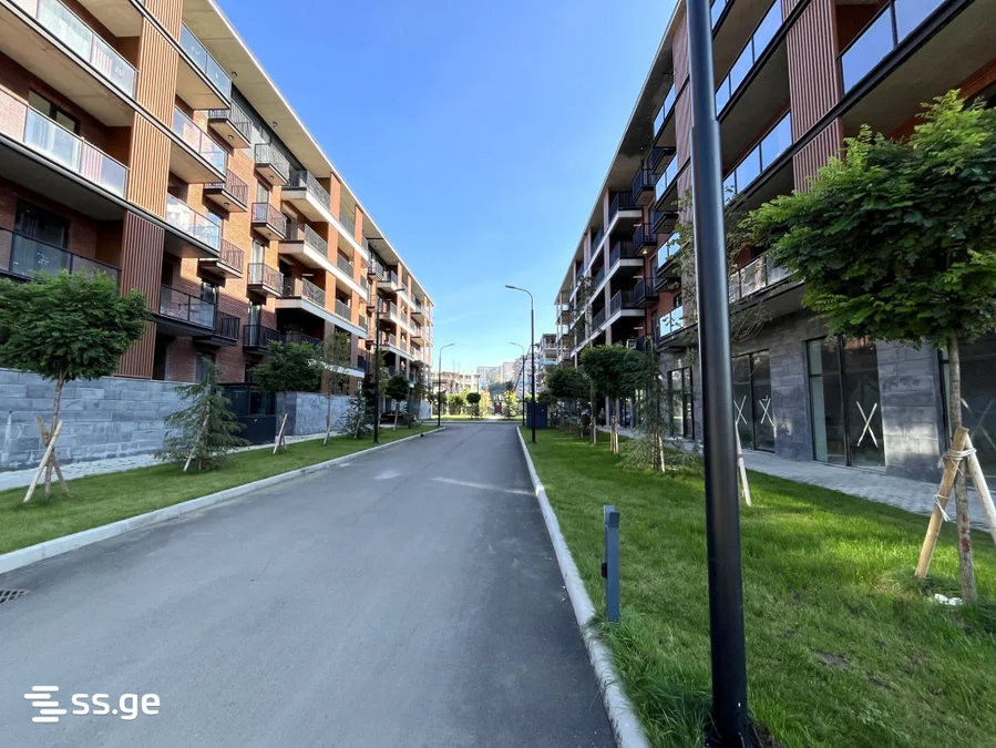 3 room Flat For Sale. Lisi lake