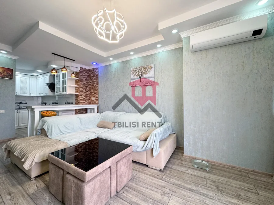 2-комнатная квартира 67 м² на ул. Квернадзе, $1500