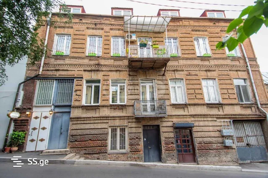 Комната в отеле. Вера