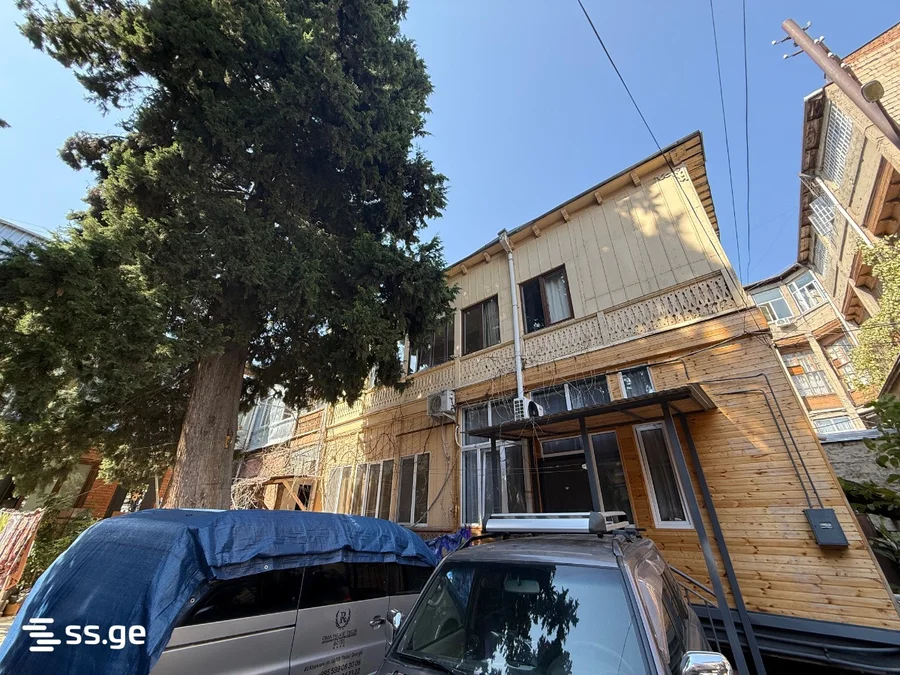 4-комнатная квартира Продаётся. Чугурети