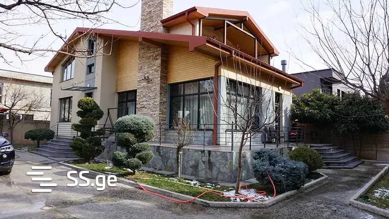 7 room Private House For Sale. Digomi