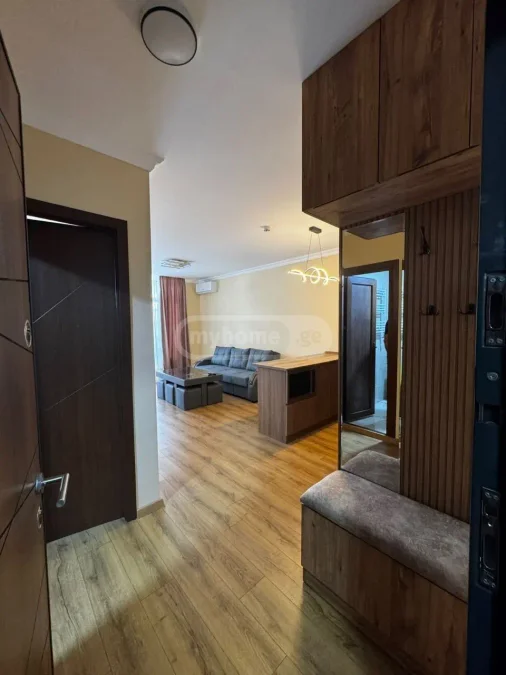 1+1 на Boulevard Point ზღვის პირის ქ. 1 აეროპორტის უბანი