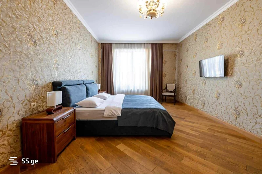6 room Flat Daily rent. Mtatsminda