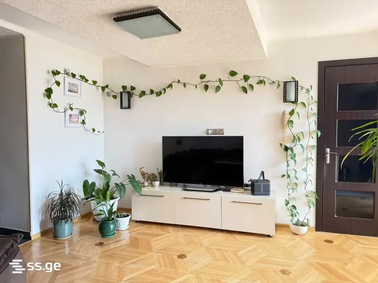 4 room Flat For Sale. Lisi lake