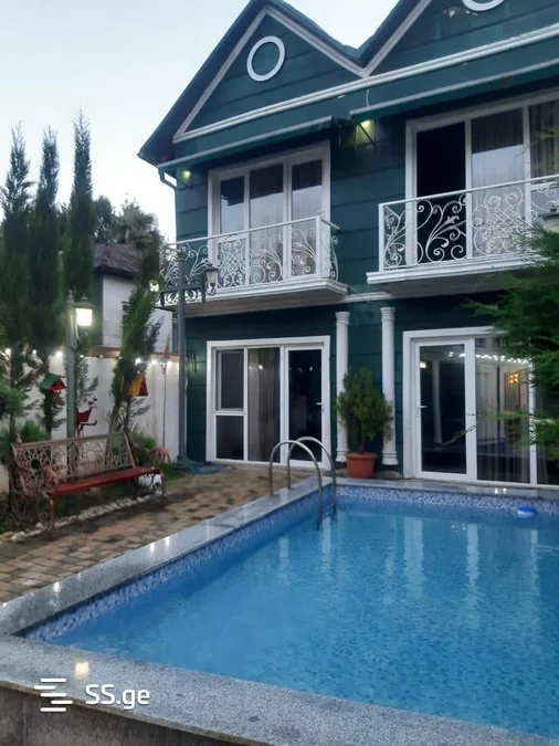 7 room Private House For Rent