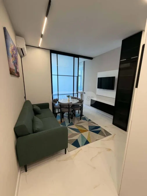 2-комнатная квартира в районе Аэропорта, $600