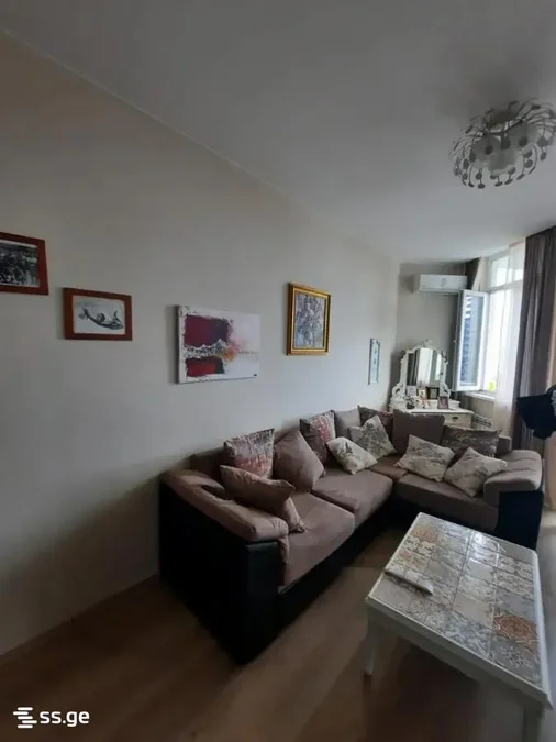 1+1 на შ. რუსთაველის გამზ. 98 Rustaveli District