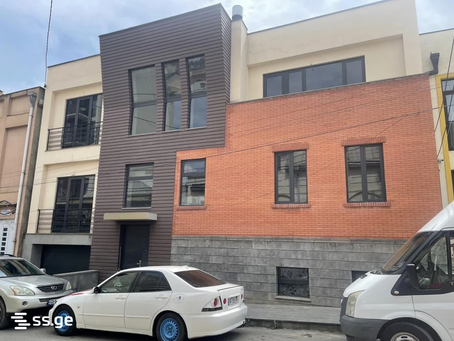 9 room Private House For Rent. Vedzisi