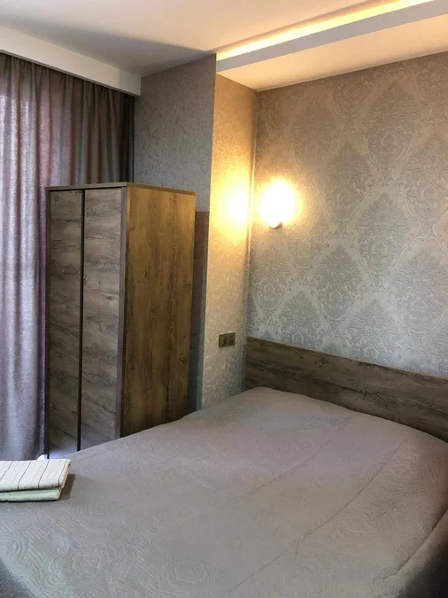 Студия, первая береговая линия, $350