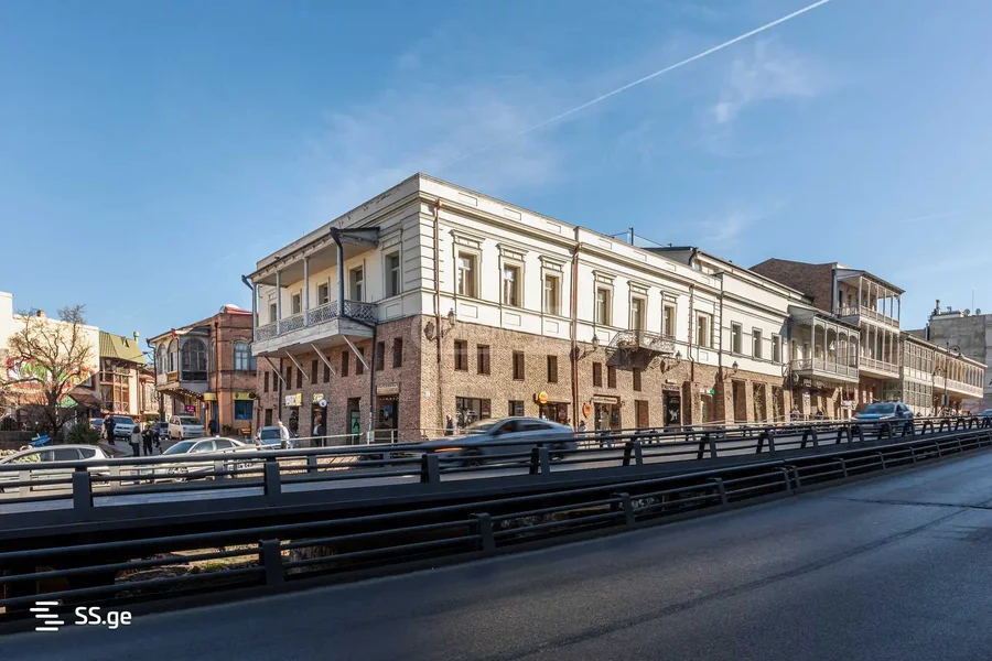 Коммерческое помещение на pushkin st. Sololaki