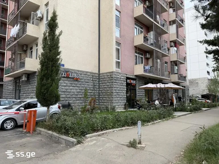 4-комнатная квартира в Тбилиси