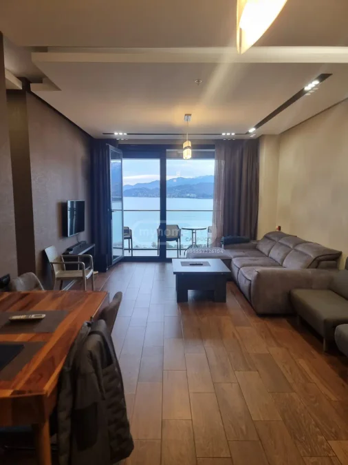 1+1 на Bagrationi Residence Batumi ეგნატე ნინოშვილის ქუჩა 35) 2 ძველი ბათუმის უბანი