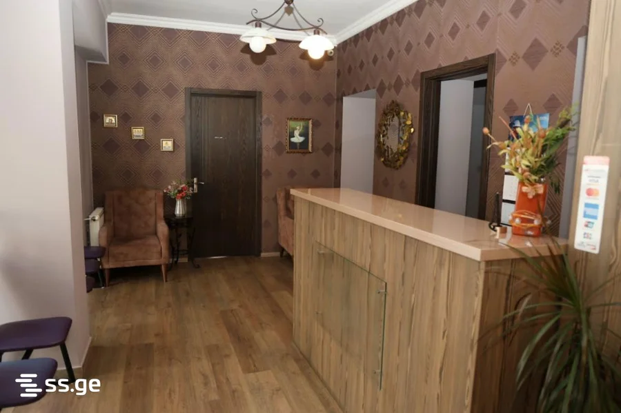 8-комнатная квартира в Тбилиси