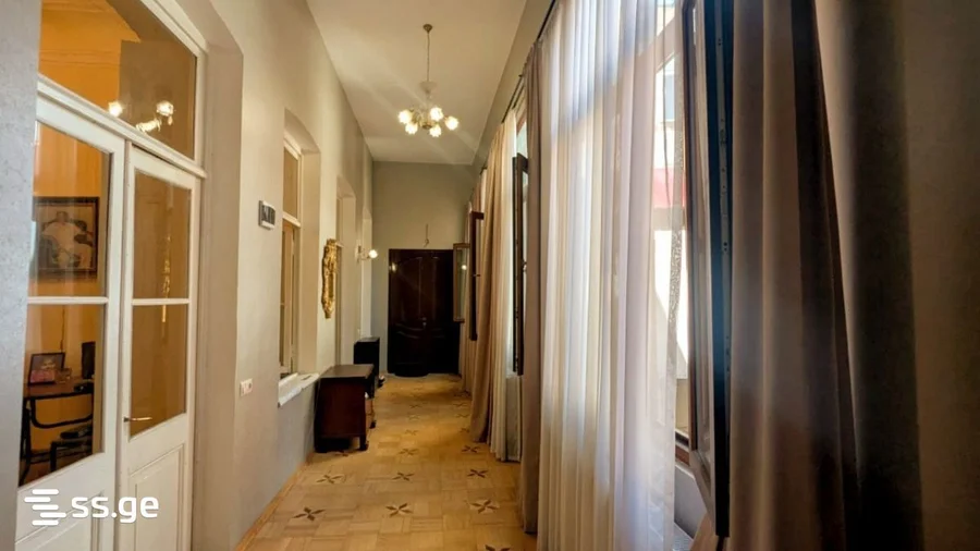 3 room Flat For Sale. Sololaki