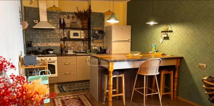 Долгосрочная аренда 3-комнатной квартиры в Bagrationi District