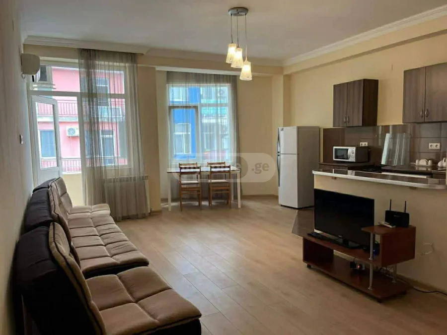 Квартира 1+1, 62 м²