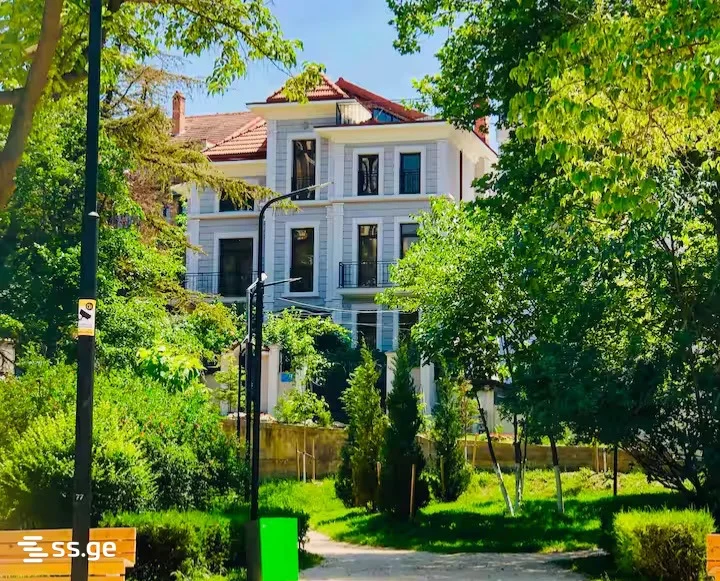 Комната в частном доме. Сабуртало