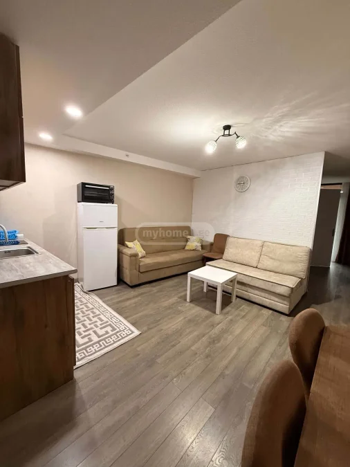 3-комнатная квартира, 75 м², $600