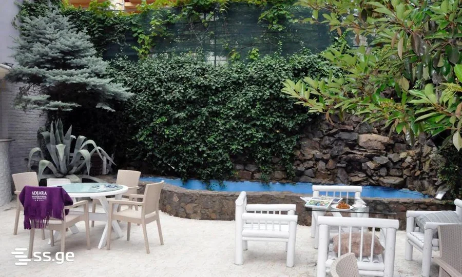 Commercial space For Rent