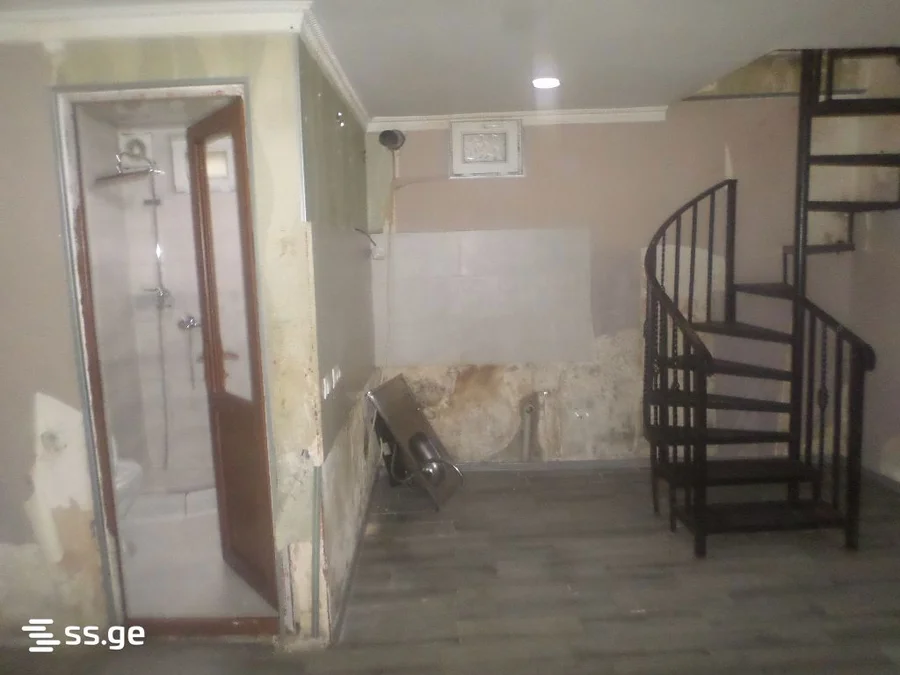 3 room Private House For Sale. Avlabari